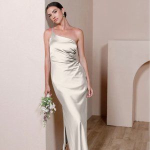 Revelry Jade Satin Dress Size 8 in Soft Champagne 702